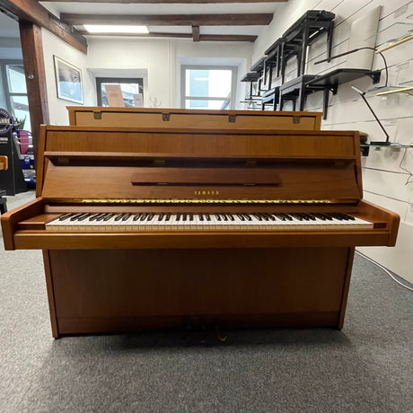 Piano Yamaha M5J noyer année 1984 (utilisé) 